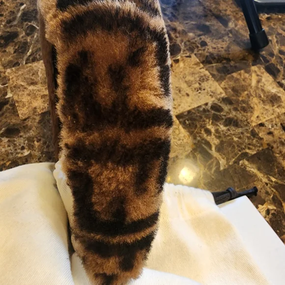 GORGEOUS - Fendi FF, Zucca Shearling, Brown and Black Headband - Picture 8 of 9